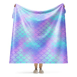 A wide-angle shot that visually communicates the generous size and full-body coverage.